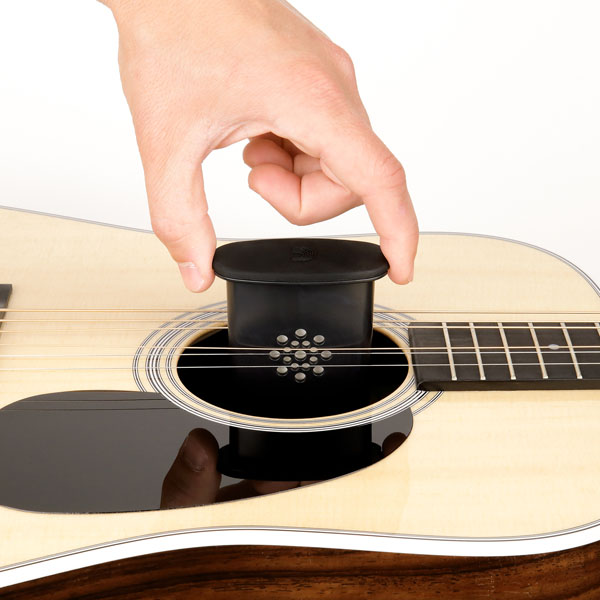 Guitar humidifier لعناية الألات الخشبية